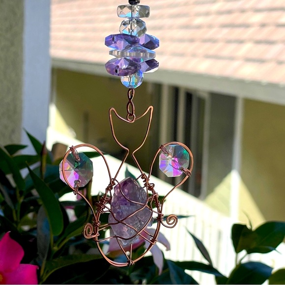 Amethyst Cat Angel Suncatcher Ornament With Lots Of Refractive Crystals - Picture 3 of 9
